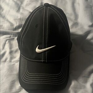 Black Nike Golf Hat